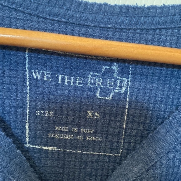We the free Sz XS long sleeve blue waffle top - Picture 2 of 4